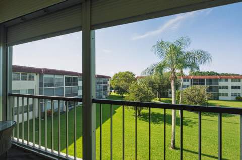 9420 S Hollybrook Lake Drive #304, Pembroke Pines FL - photo 18 of 58