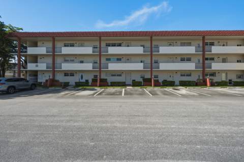9420 S Hollybrook Lake Drive #304, Pembroke Pines FL - photo 22 of 58