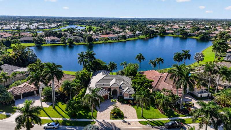 4 bedroom Single Family Residence at 8100 Muirhead Circle, Aberdeen 8, Boynton Beach — photo 3
