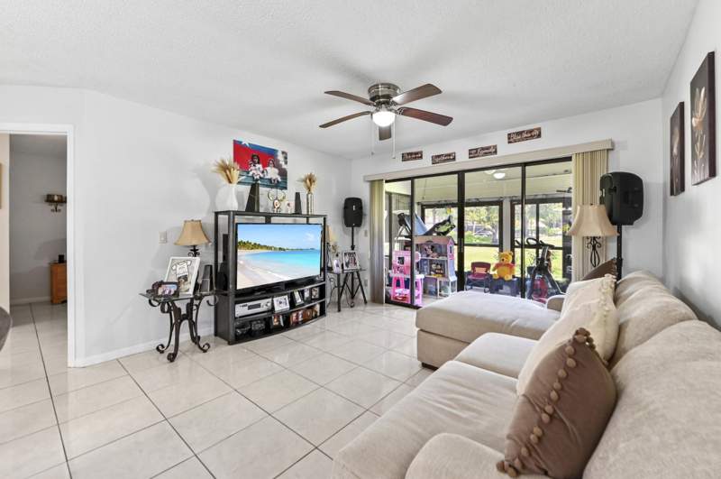2 bedroom Condominium at 3385 Lucerne Park Drive, Park Pointe, Greenacres — photo 5