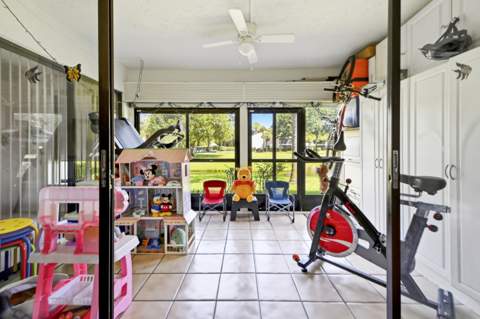 3385 Lucerne Park Drive, Greenacres FL - photo 15 of 22