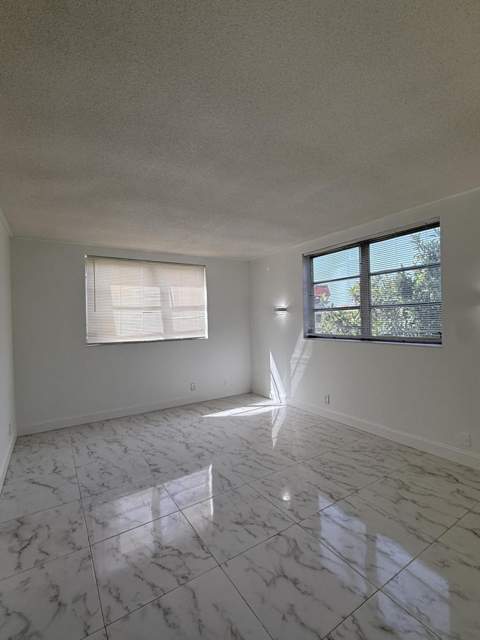 2861 NW 47th Terrace #201A, Lauderdale Lakes FL - photo 12 of 19