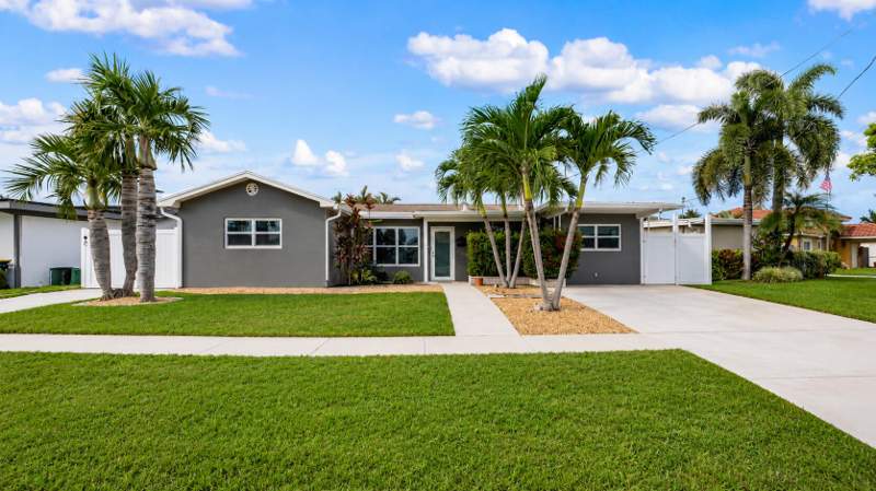 3 bedroom Single Family Residence at 935 Nautilus Isle, Shelter Islands 43-6 B, Dania Beach — photo 1