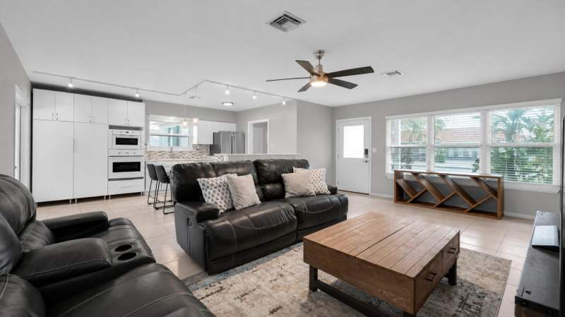 3 bedroom Single Family Residence at 935 Nautilus Isle, Shelter Islands 43-6 B, Dania Beach — photo 4