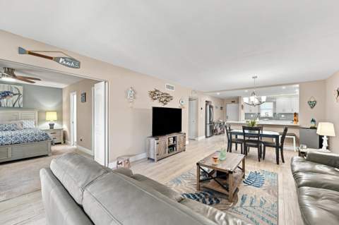 4629 Poinciana Street #304, Lauderdale-By-The-Sea FL - photo 10 of 43