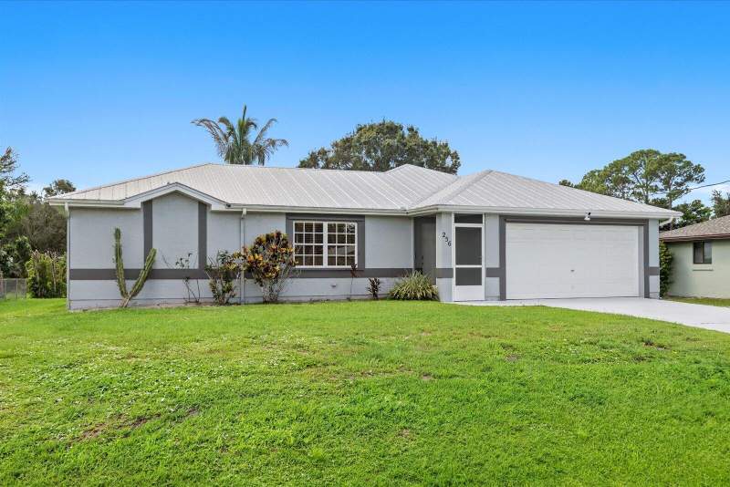 3 bedroom Single Family Residence at 256 SW Christmas Terrace, Port St Lucie Section 18, Port St. Lucie — photo 4