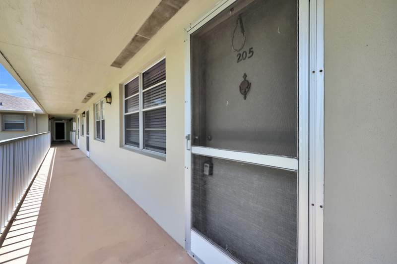 1 bedroom Condominium at 15 lake vista Trail #205, Vista St Lucie, Port St. Lucie — photo 3