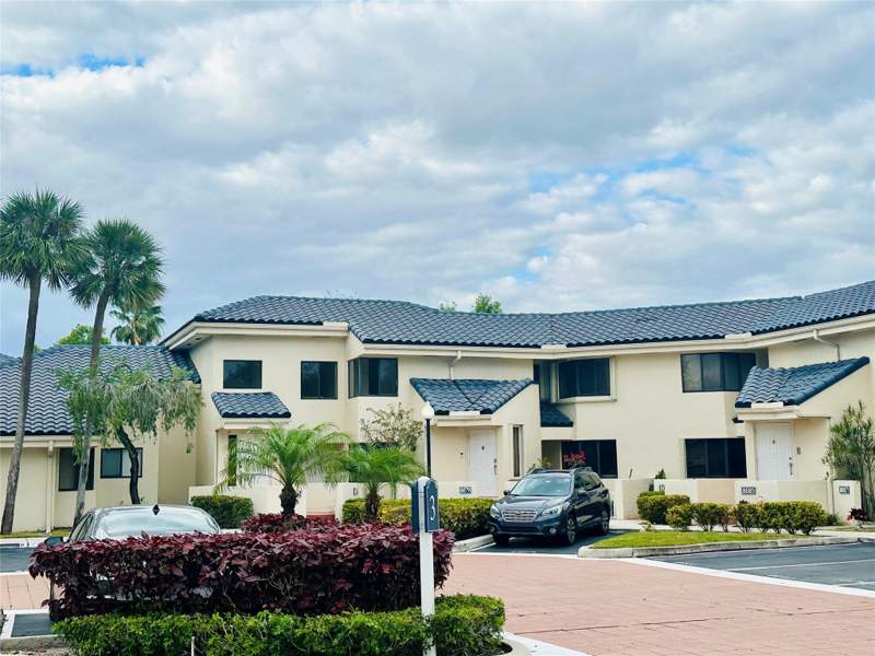 1 bedroom Condominium at 8142 NW 17th Manor, Parc Village Condo, Plantation — photo 3