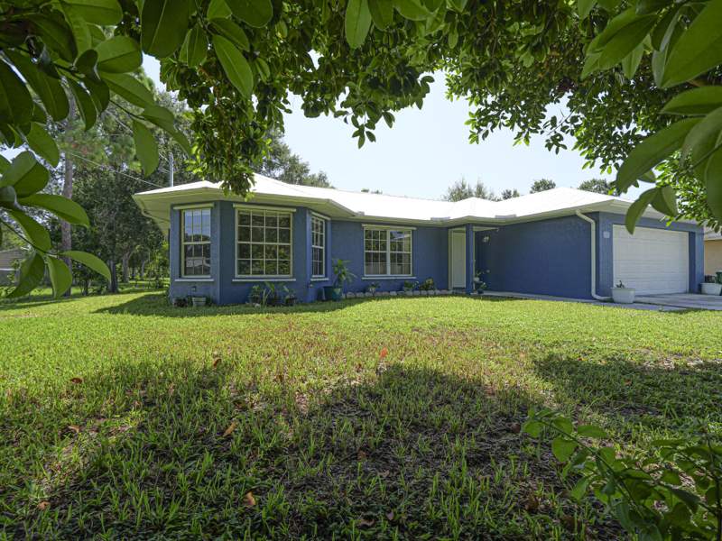 3 bedroom Single Family Residence at 6704 HULDA Drive, LAKEWOOD PARK UNIT 9, Fort Pierce — photo 4