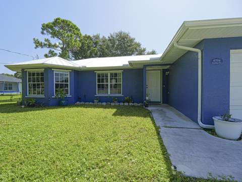 6704 Hulda Drive, Fort Pierce FL - photo 7 of 41