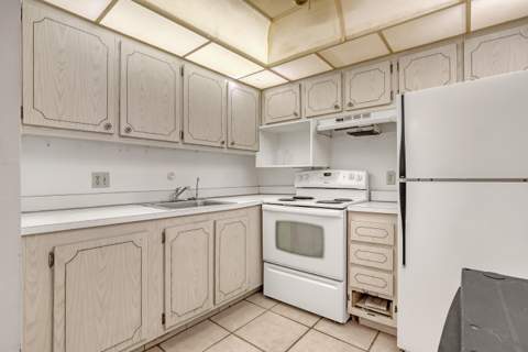 400 Village Green Circle #117, Palm Springs FL - photo 7 of 19