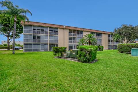 400 Village Green Circle #117, Palm Springs FL - photo 16 of 19
