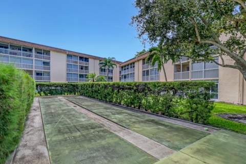 400 Village Green Circle #117, Palm Springs FL - photo 17 of 19