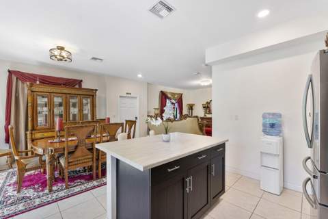 4721 Santa Cruz Way, Davie FL - photo 13 of 48