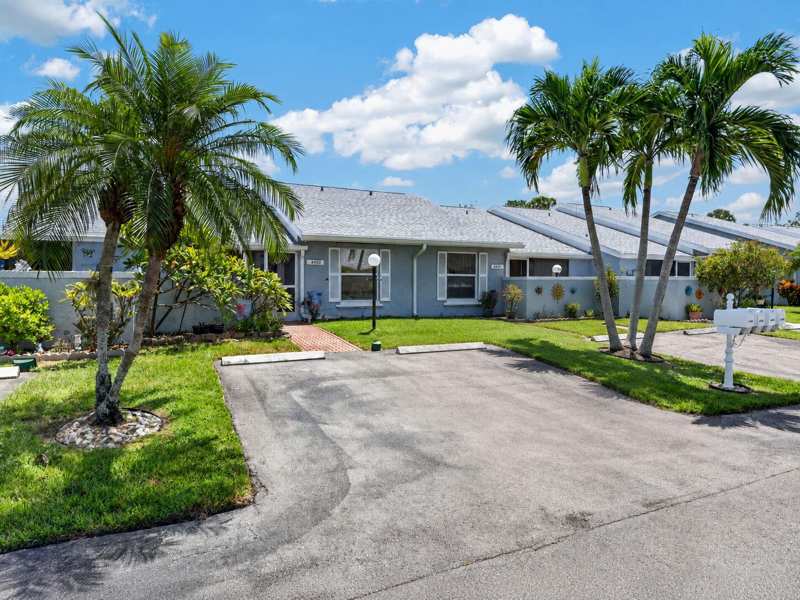 2 bedroom Villa at 4450 Lucerne Villas Lane, Villas At Lucerne Lakes 2, Lake Worth — photo 1