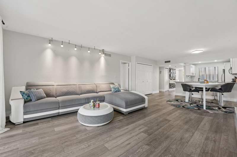 2 bedroom Condominium at 327 Lakeview Drive #203, Racquet Club Apartments At, Weston — photo 1
