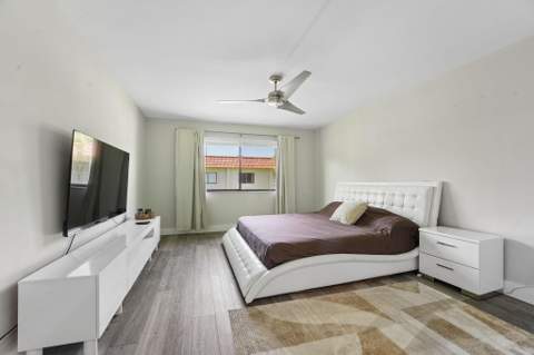 327 LAKEVIEW Drive #203, Weston FL - photo 12 of 29