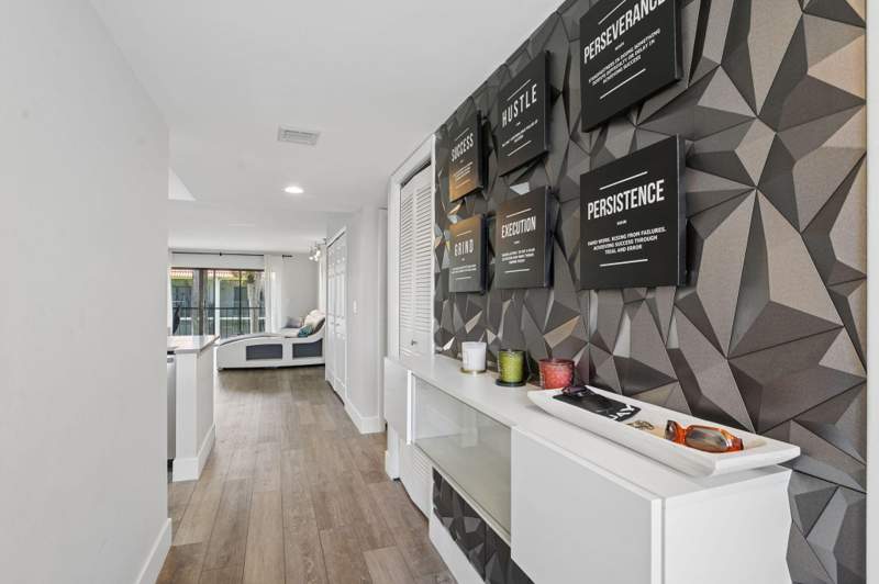 2 bedroom Condominium at 327 LAKEVIEW Drive #203, RACQUET CLUB APARTMENTS AT, Weston — photo 3