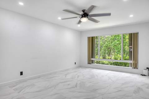 13233 Lucinda Palm Court #B, Delray Beach FL - photo 6 of 22