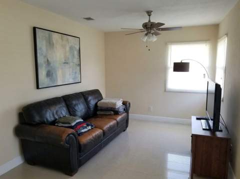 6534 Harbour Road, North Lauderdale FL - photo 6 of 11