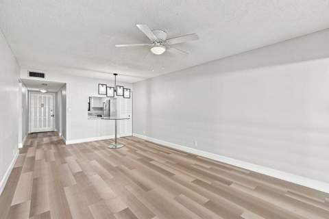 2181 W Woolbright Road #N201, Boynton Beach FL - photo 9 of 32
