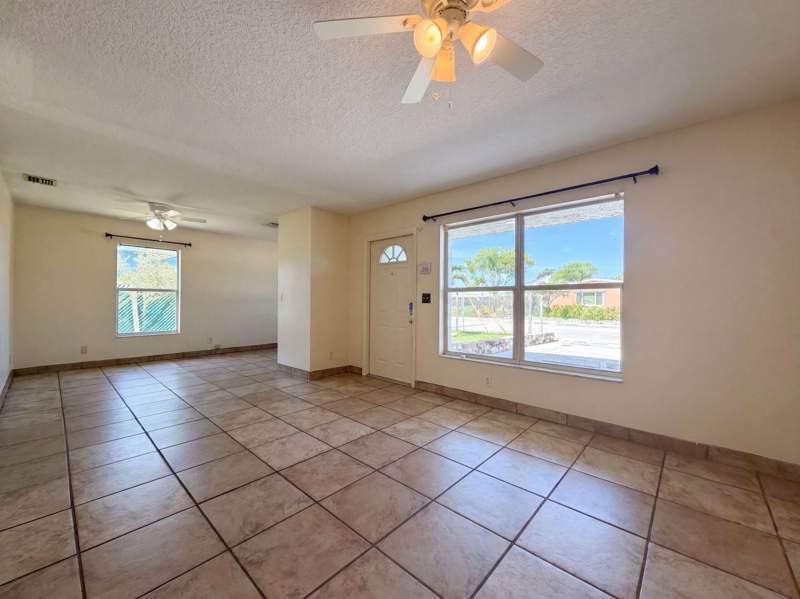 3 bedroom Single Family Residence at 1418 K, Add 1 Town Of Lake Worth, Lake Worth Beach — photo 3
