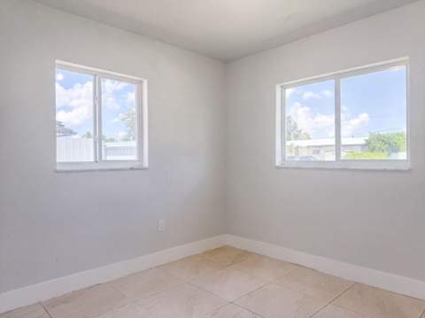 1418 K, Lake Worth Beach FL - photo 9 of 19