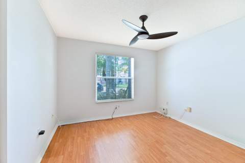 19200 NW 24th Court, Pembroke Pines FL - photo 23 of 46