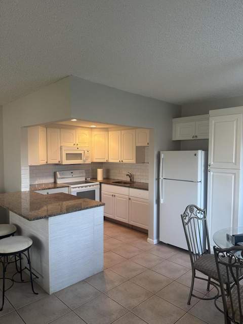 128 Norwich F, West Palm Beach FL - photo 6 of 30
