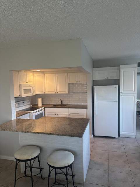 128 Norwich F, West Palm Beach FL - photo 8 of 30
