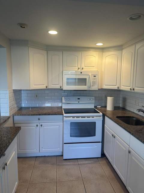 128 Norwich F, West Palm Beach FL - photo 9 of 30