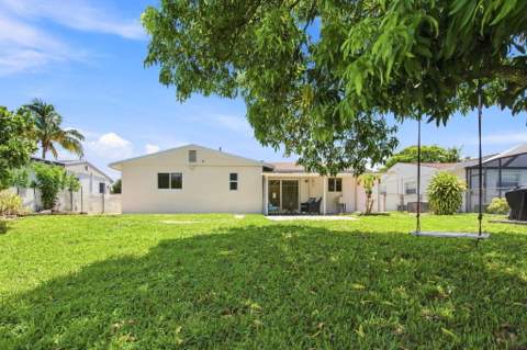 7741 SW 1st Street, Margate FL - photo 22 of 24