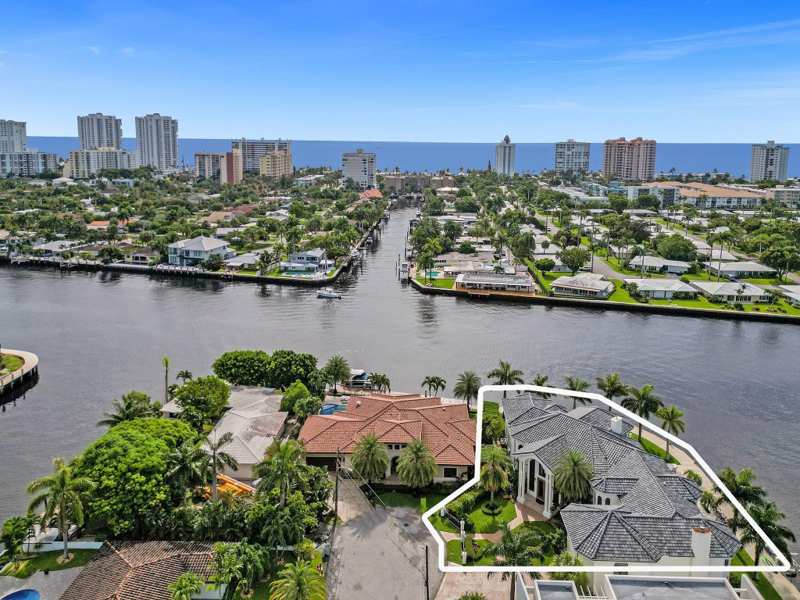 6 bedroom Single Family Residence at 2584 SE 12th Street, Pompano Shores Sec, Pompano Beach — photo 1