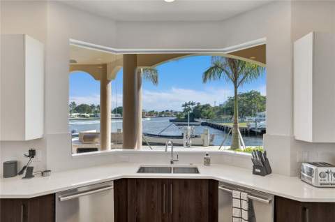 2584 SE 12th Street, Pompano Beach FL - photo 17 of 62