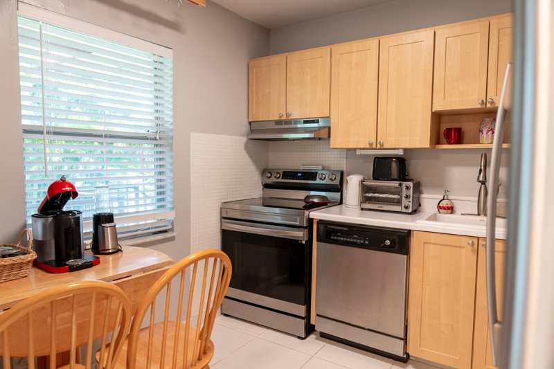2 bedroom Condominium at 4 Abbey Lane #208, Villages Of Oriole Abbey Condo, Delray Beach — photo 1