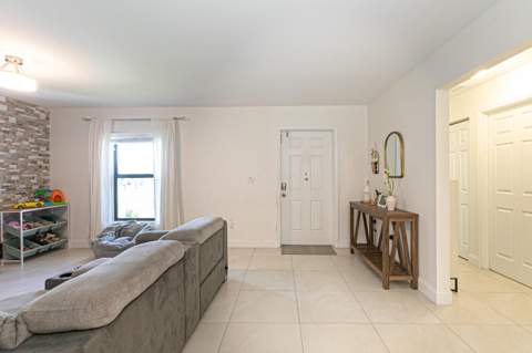 5803 Lime Road, West Palm Beach FL - photo 8 of 35