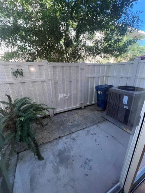 167 RIVIERA Circle, Weston FL - photo 14 of 44