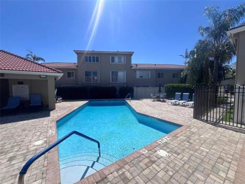 167 RIVIERA Circle, Weston FL - photo 19 of 44