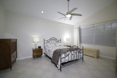 10052 Diamond Lake Drive, Boynton Beach FL - photo 13 of 32