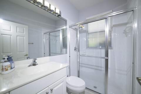 10052 Diamond Lake Drive, Boynton Beach FL - photo 18 of 32