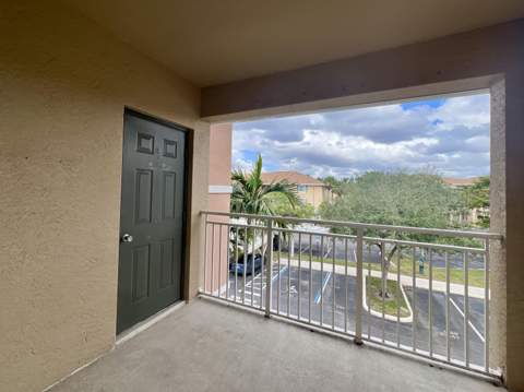 6450 Emerald Dunes Drive #301, West Palm Beach FL - photo 9 of 24