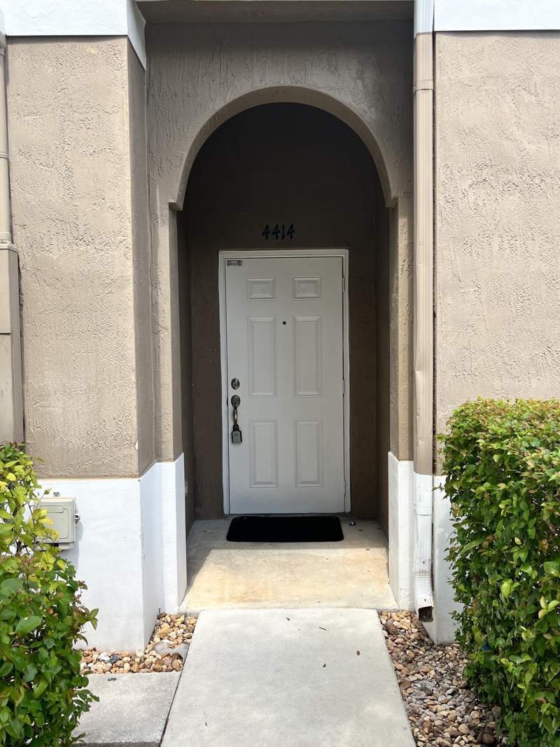 3 bedroom Townhouse at 4414 Woodland Circle, Woodlands Country Club, Tamarac — photo 2