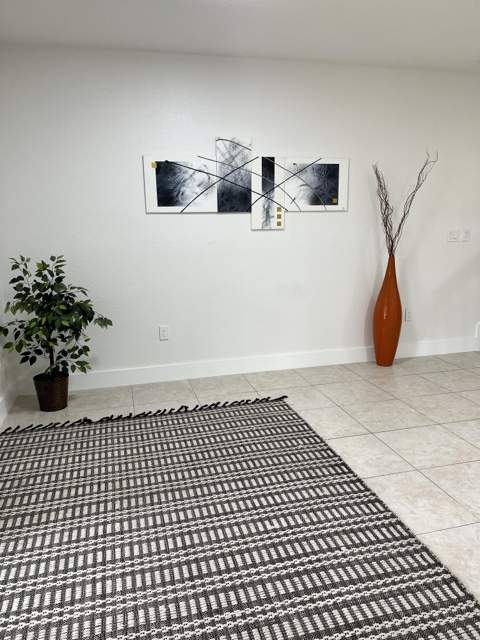 4414 Woodland Circle, Tamarac FL - photo 10 of 31