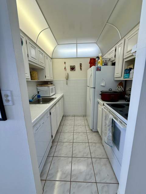 111 Briny Avenue #1405, Pompano Beach FL - photo 12 of 40