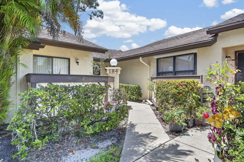 2 bedroom Villa at 184 Mastic Tree Court, Strathmore Gate, Royal Palm Beach — photo 2