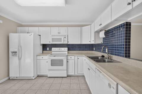 184 Mastic Tree Court, Royal Palm Beach FL - photo 11 of 42