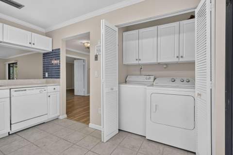 184 Mastic Tree Court, Royal Palm Beach FL - photo 15 of 42