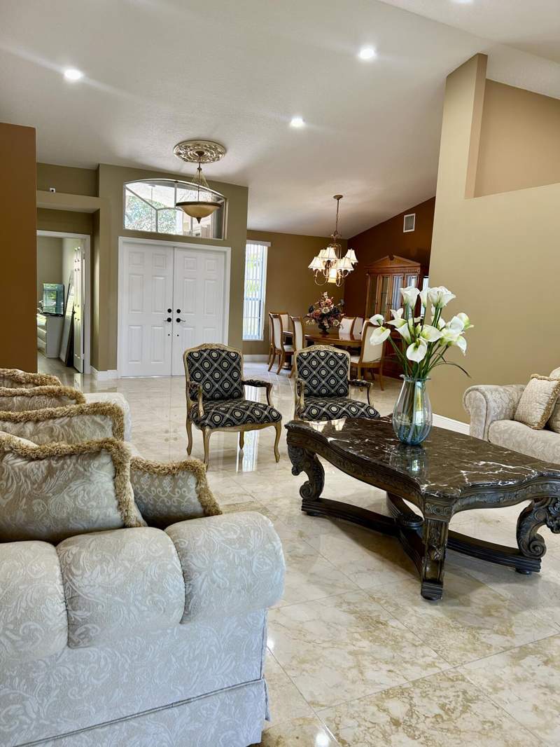 4 bedroom Single Family Residence at 4175 Augusta Avenue, Embassy Lakes Phase II, Cooper City — photo 4