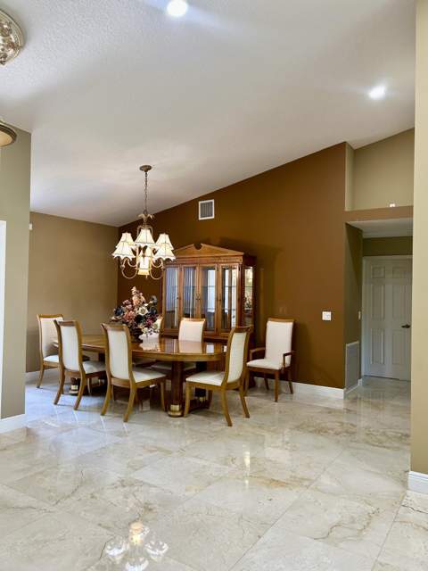 4175 Augusta Avenue, Cooper City FL - photo 6 of 36