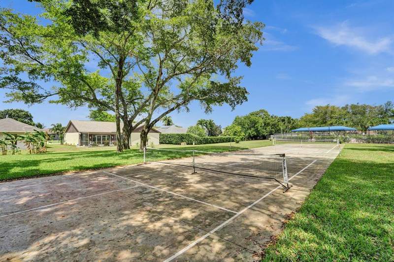 2 bedroom Single Family Residence at 14574 Shadow Wood Lane, Coco Wood Lakes Sec 1, Delray Beach — photo 2